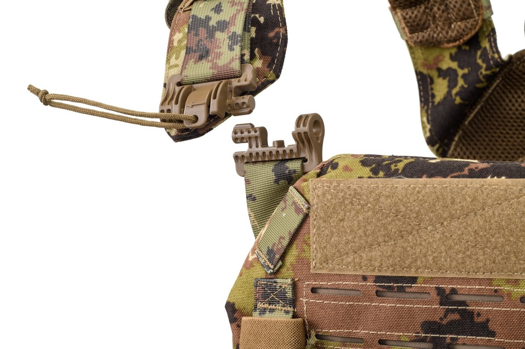 DEFCON5 Sturmplattenträger mit Schnellverschlusssystem + Triple Mag. Pouch - coyote DEFCON5 Sturmplattenträger mit Schnellverschlusssystem + Triple Mag. Pouch - coyote